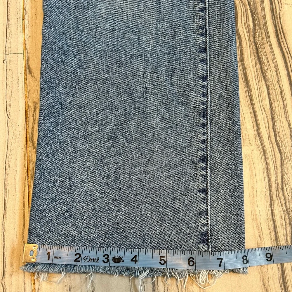 LIKE NEW Buckle Willow & Root High Rise Cropped Stretch Jean - Picture 3 of 16